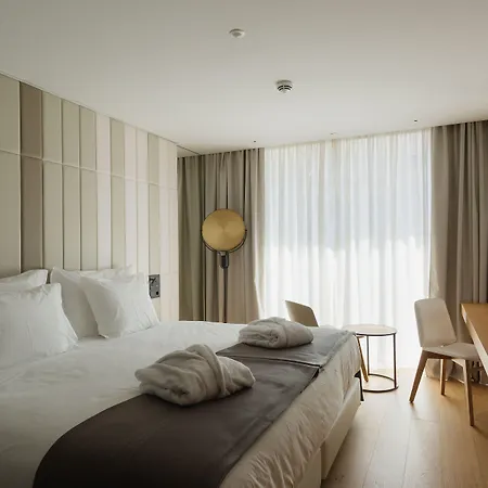Lumen Hotel & The Lisbon Light Show-2